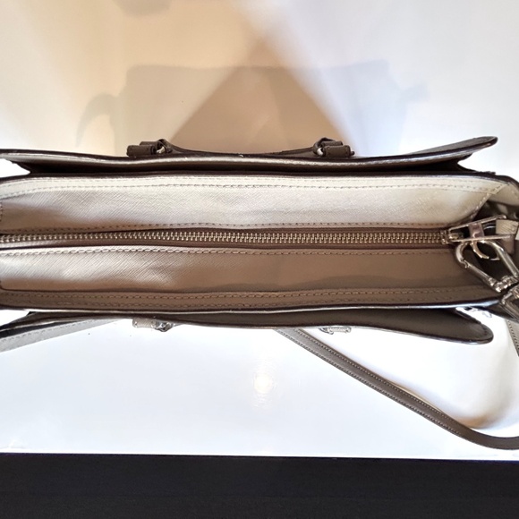 Tory Burch Handbag Gray Tan Logo Houlder Bag Purse Crossbody Medium size - Picture 11 of 16